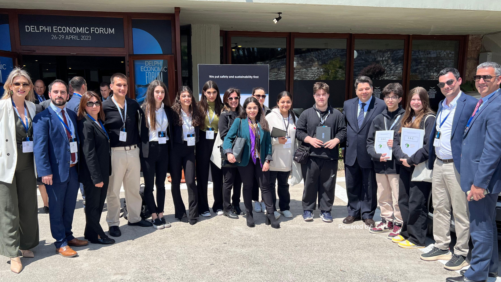 Delphi Economic Forum: Οι ​διακριθέντες μαθητές/τριες συμμετείχαν στο 8ο Οικονομικό Φόρουμ των Δελφών 